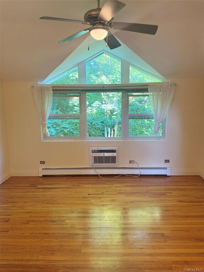Building Photo - 5629 Sylvan Ave