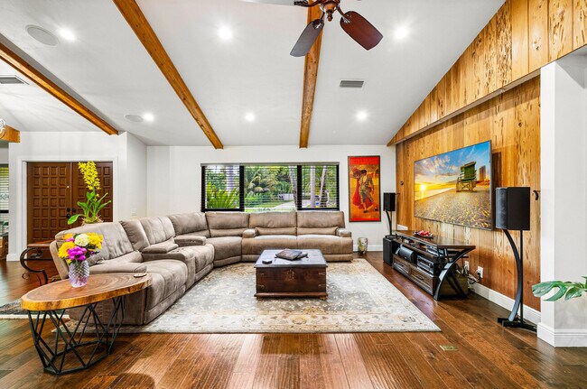 Building Photo - 12466 Quercus Ln