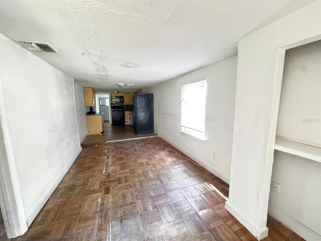 Building Photo - 224 10th Ave