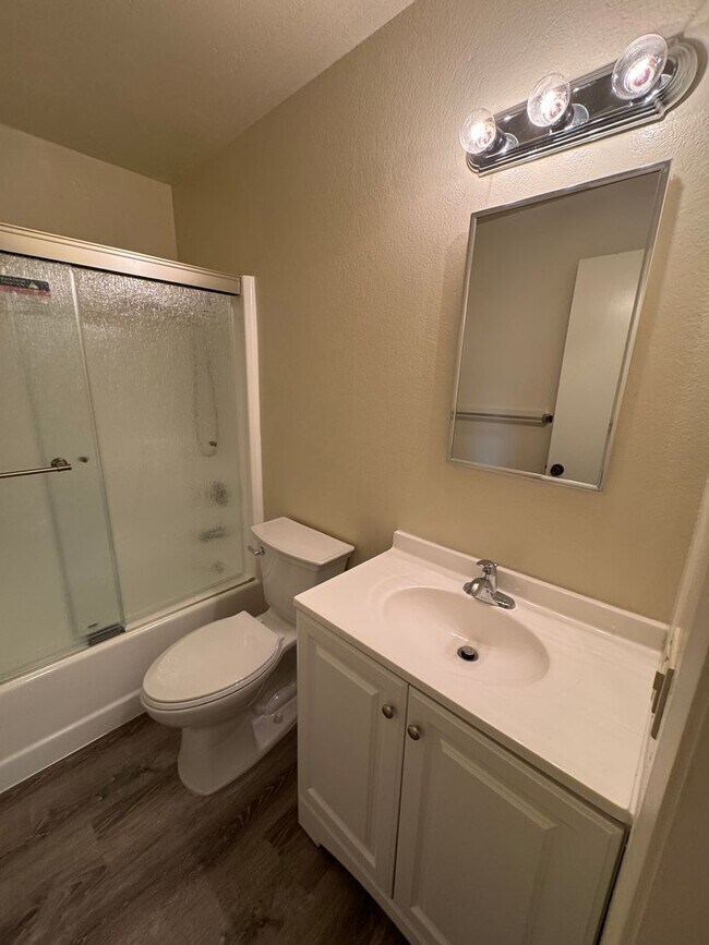 Building Photo - z6850Countryclubdr