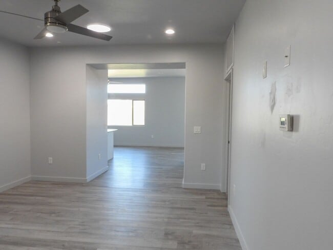 Building Photo - 3 Bedroom 2.5 Bath Home