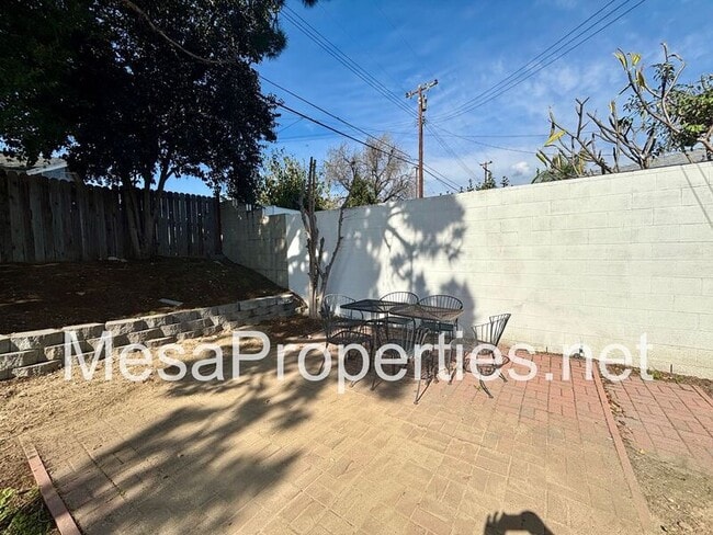 Building Photo - 1481 N Grove Ave