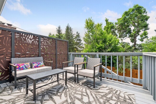 Building Photo - 8694 W 67th Pl