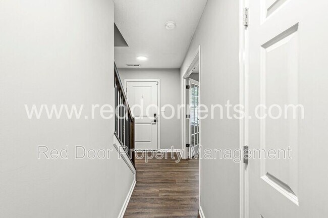 Building Photo - 2936 W New York St