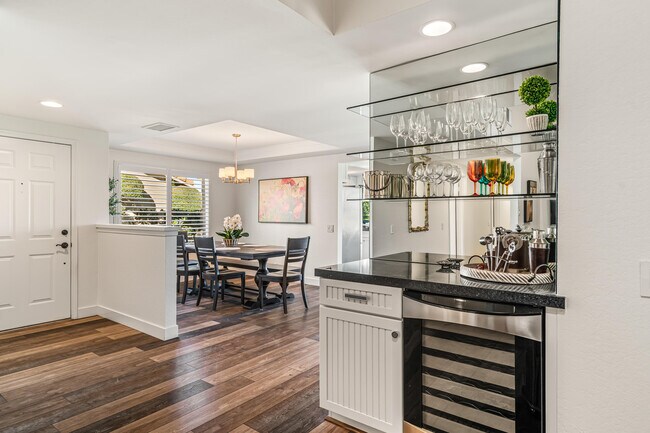 Building Photo - 82 Conejo Cir