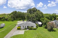 Building Photo - 305 Linden Dr