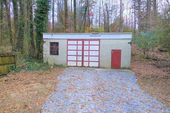 Building Photo - 11 Cornell Ct