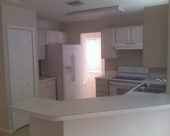 Building Photo - 867 Lake Jackson Cir
