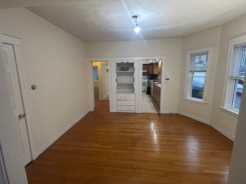 Dining room facing back striaght - 145 Washington St
