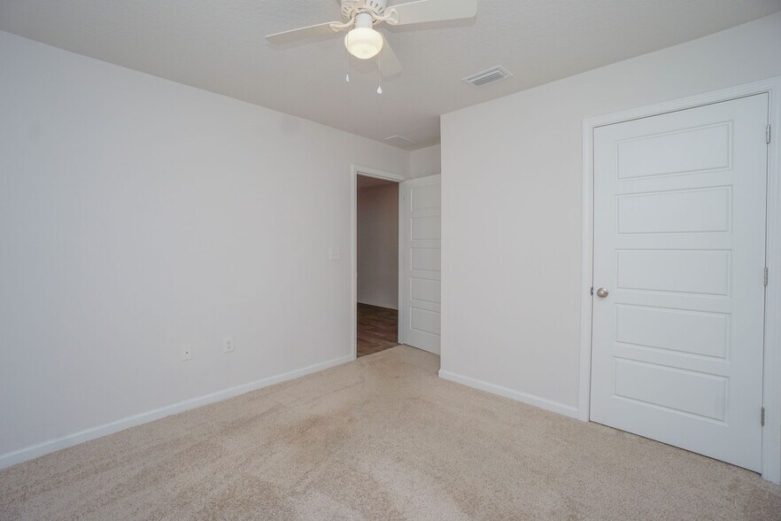 Building Photo - 2379 Kirkwood Dr