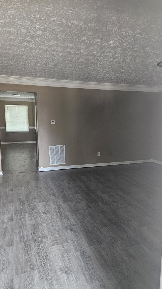 Building Photo - 5612 Union Pointe Dr