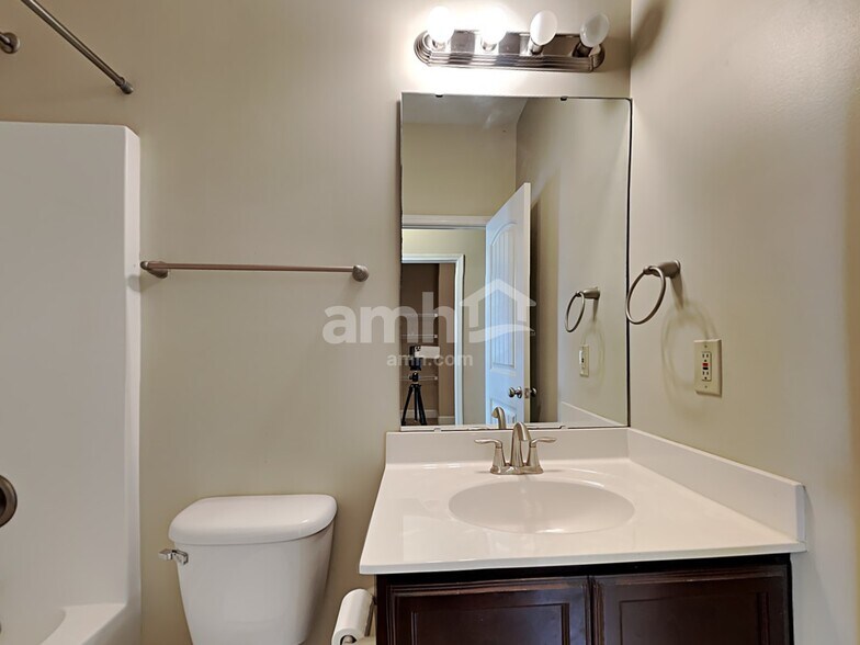 Building Photo - 259 Applehill Way