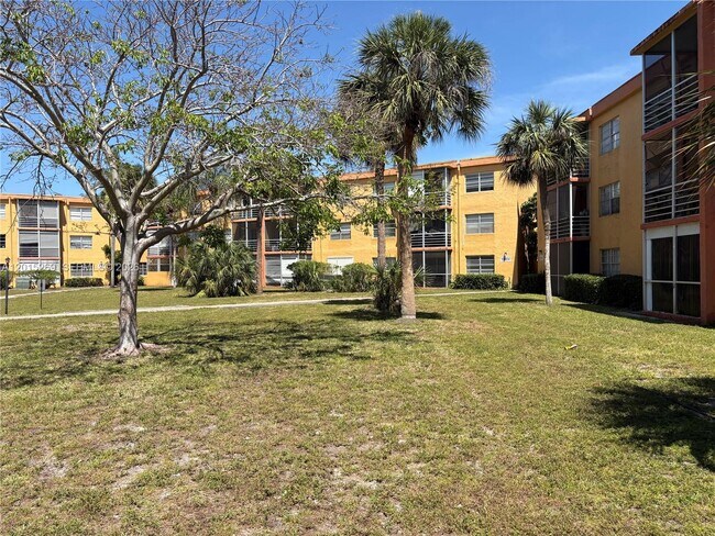 Building Photo - 4304 NW 9th Ave