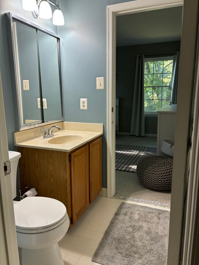 Building Photo - 1461 Conifer Dr