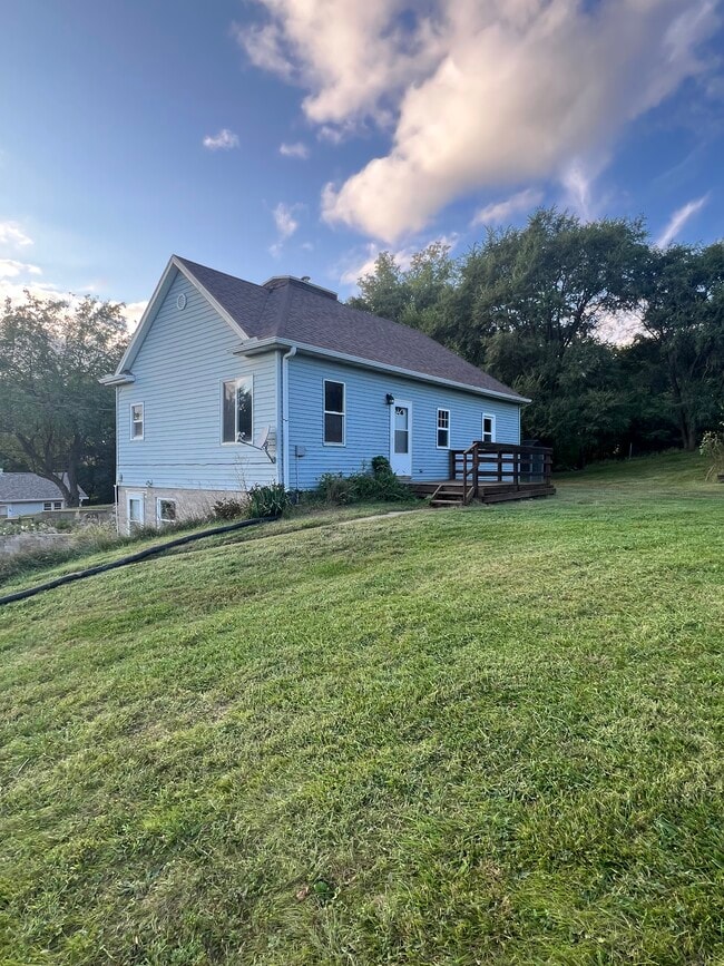 Primary Photo - 1231 Buchanan Ave