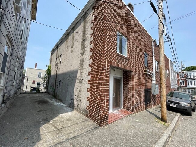 Building Photo - 449 Central St