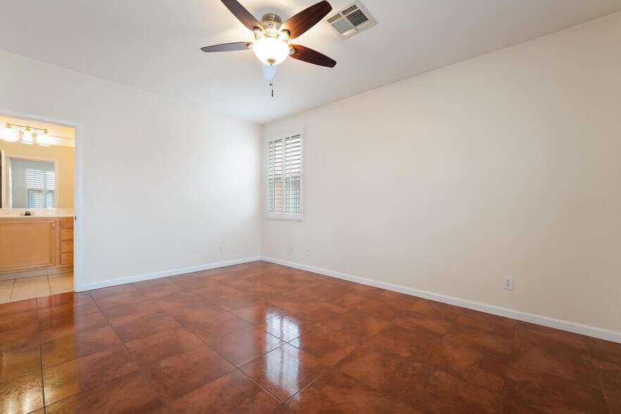 Building Photo - 6255 W Arby Ave