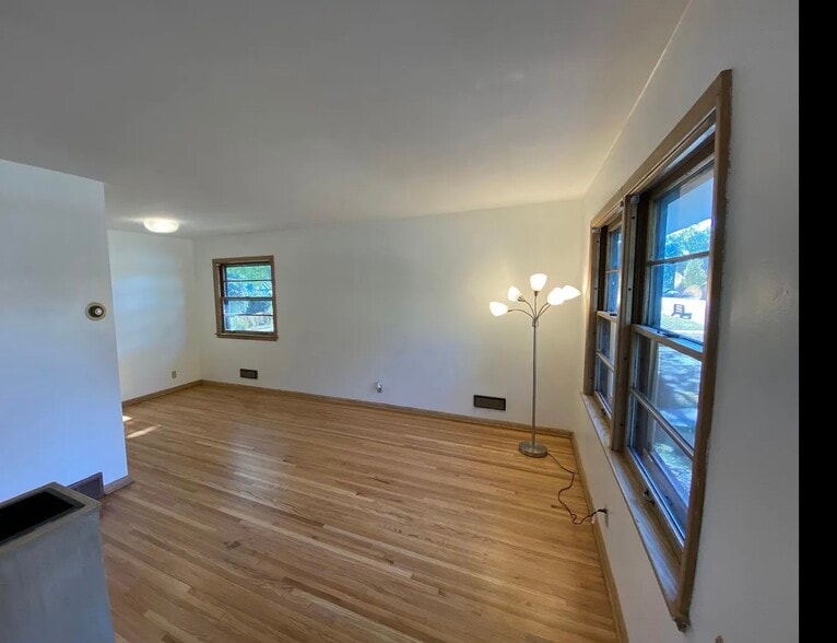 Building Photo - 4451 Bloomington Ave