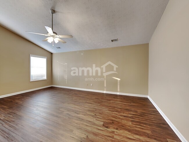 Building Photo - 3285 Summit Pl Dr