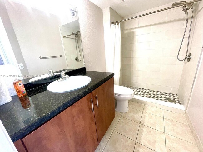 Building Photo - 12760 Vista Isles Dr