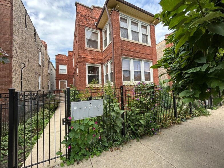 Building Photo - 2734 N Campbell Ave