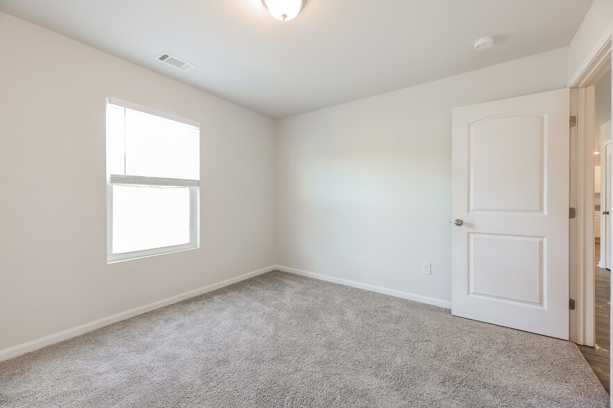 Building Photo - 544 Bella Casa Run