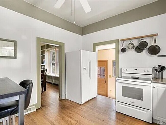 Building Photo - Charming 2 Bed 2 Bath house with Basement flex room in the heart of Englewood!