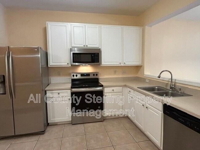 Building Photo - 5052 Hawkstone Dr