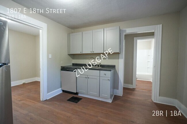 Building Photo - 1807 E 18th St