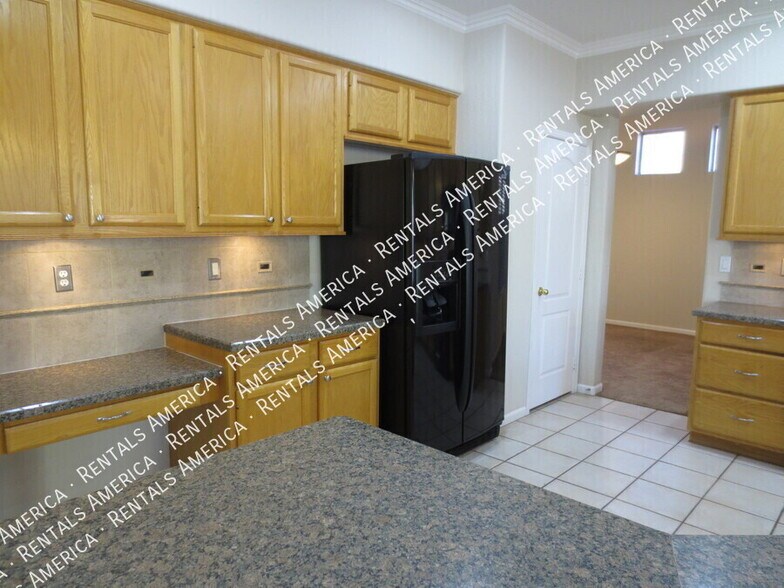 Building Photo - 2671 S Leonard Pl