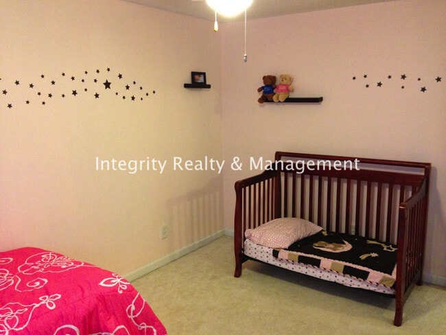 Building Photo - 13637 Pisces Ct