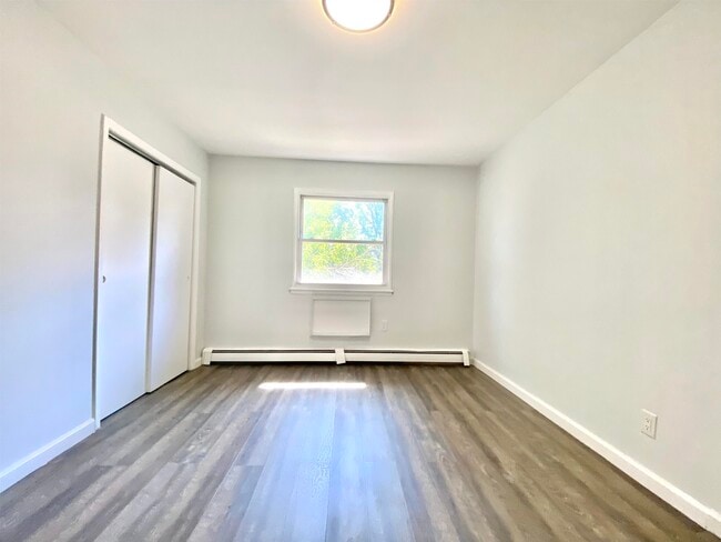 Building Photo - 512 Avenue C