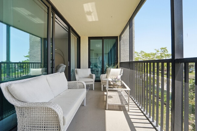 Building Photo - 1605 S US Hwy 1