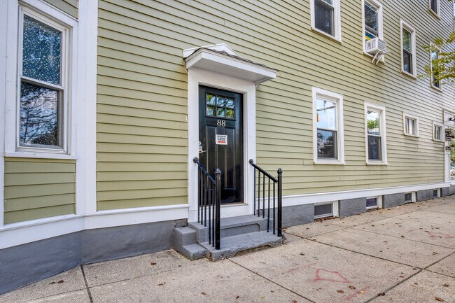 Building Photo - 88 Hampshire St