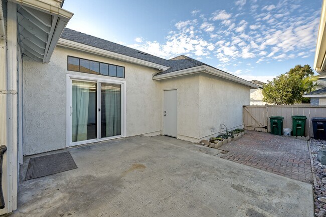 Building Photo - 806 Windward Ln