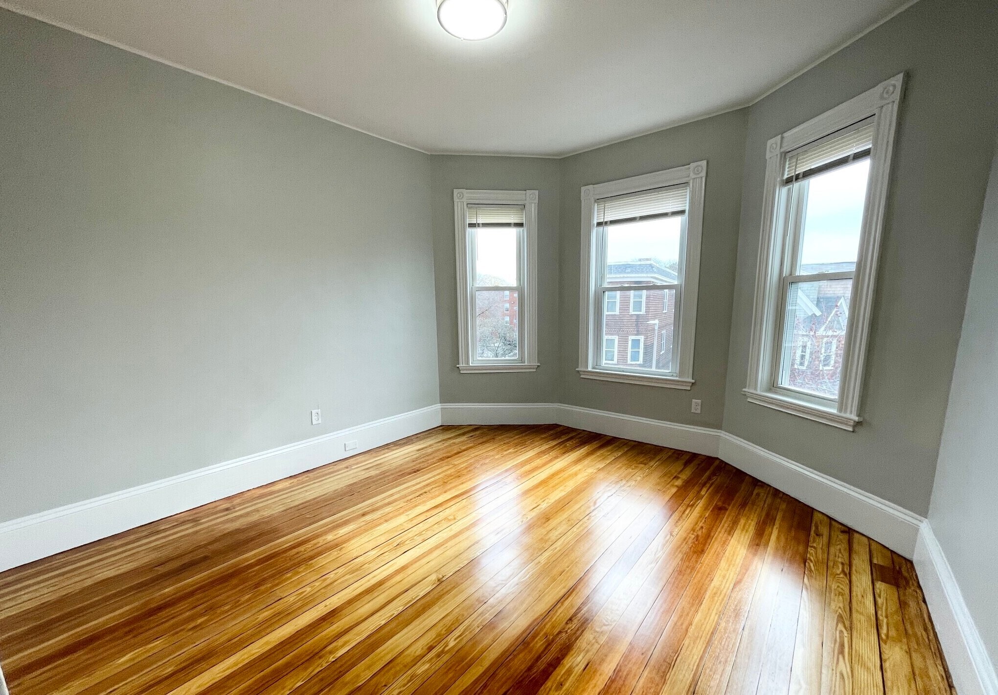 Building Photo - 159 Boston St
