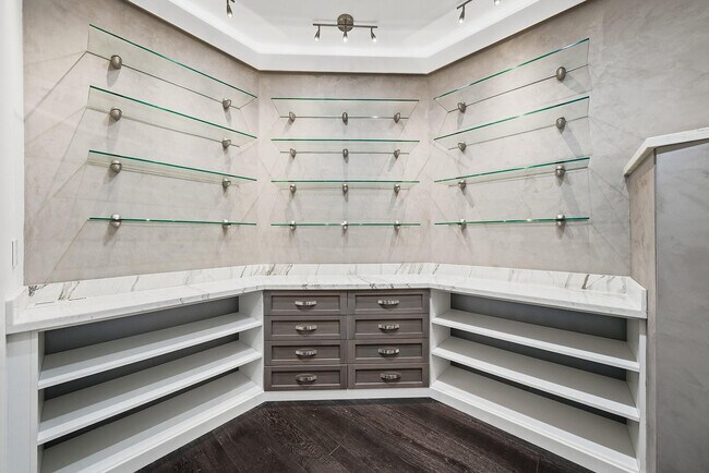 Building Photo - 10270 SW 58th St