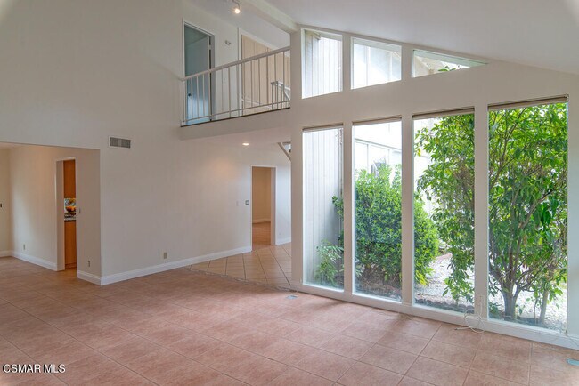 Building Photo - 1074 Elfstone Ct