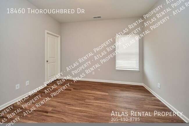 Building Photo - 18460 Thoroughbred Dr