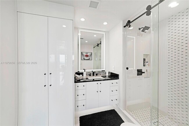 Building Photo - 4020 Galt Ocean Dr