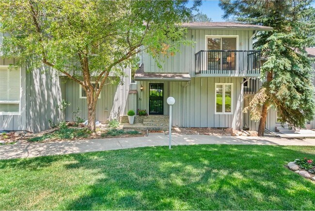 Primary Photo - Exquisite Townhome in Hiwan on Golf Course!