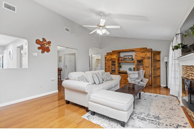 Building Photo - 140 Byrd Dr