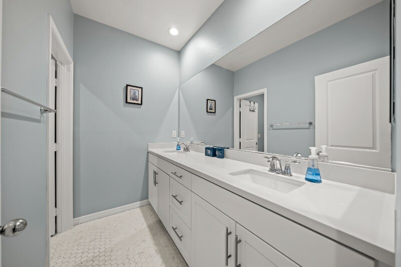 Building Photo - 524 Surfbird Ln
