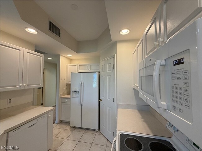 Building Photo - 14999 Rivers Edge Ct