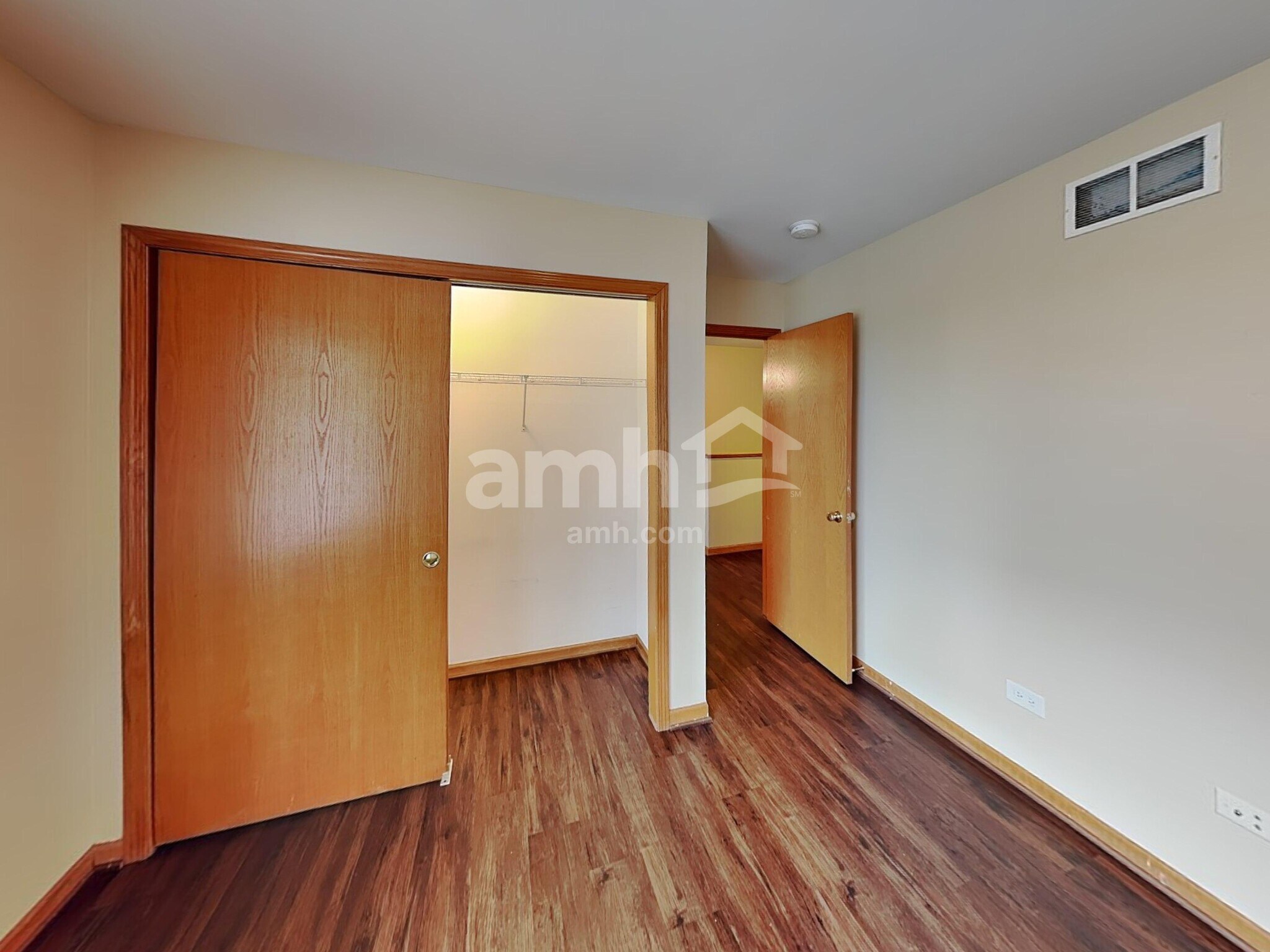 Building Photo - 1305 Bassett Dr