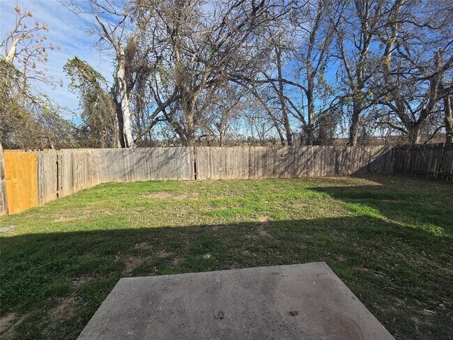 Building Photo - 3444 Covered Wagon Trail