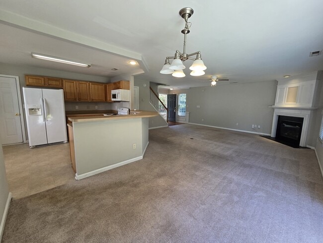 Building Photo - 5030 Reservoir Rd