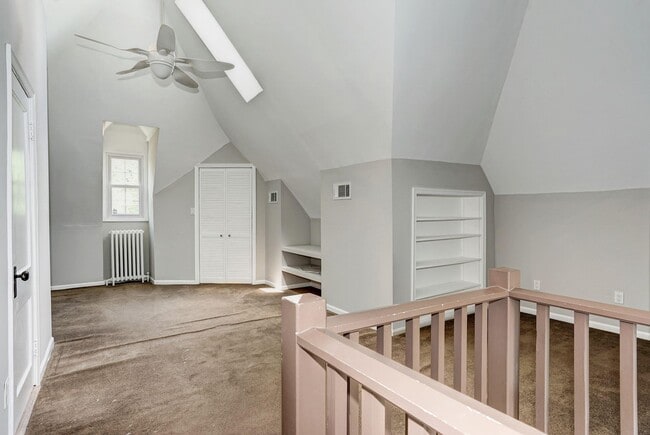 Building Photo - 4350 River Rd NW