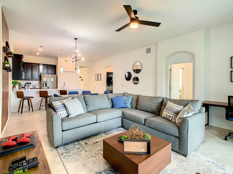 Building Photo - 9338 Sommerset Hills Dr