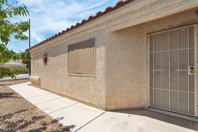 Building Photo - 8200 Cimarron Ridge Dr